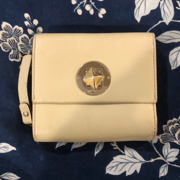 Kate Spade Wallet - Picture 1 of 6